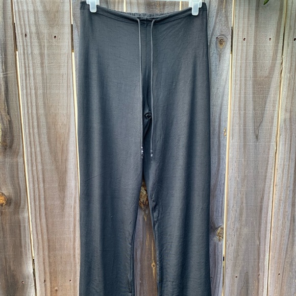 WOMEN’S PETITE BLACK DANSKIN PANTS. - Picture 2 of 10